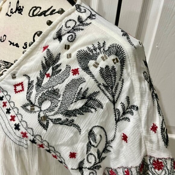 ICONIC BOHO WESTERN FREE PEOPLE EMBROIDERED STUDDED V NECK BLOUSE OFF WHITE SZ M - Picture 8 of 16